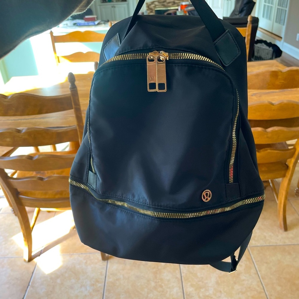 Lululemon book bag